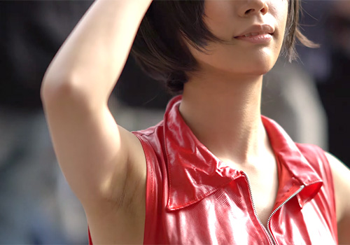 きっちりとワキの下を処理して本番に望むコスプレイヤー　ニコニコ超会議2019