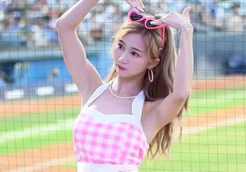 やばい！台湾チアリーダーの無防備なワキの下から目が離せない！