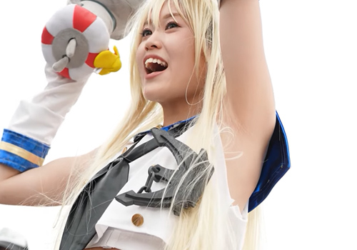美人コスプレイヤーの“無防備すぎるワキ”に注目せよ！