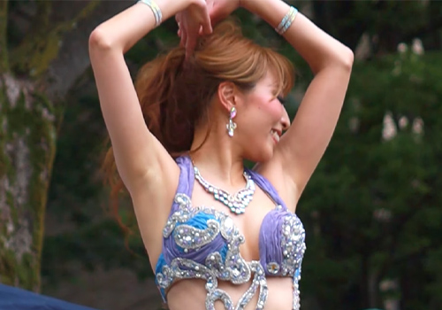 妖艶ベリーダンサーの“リアルなワキ”が放つ色気…想像を超える破壊力！