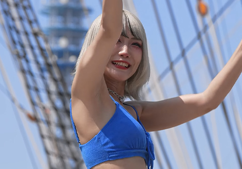ワキ見せ全開の水着ライブ…にっぽんワチャチャの夏ステージが眩しすぎる